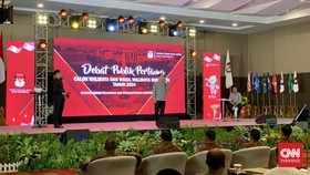 Eri Bicarakan  Dampak PSN Reklamasi Surabaya di Debat Perdana Pilkada