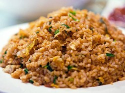 Nasi Goreng Dimasak Tanpa Minyak dan MSG, Gimana Rasanya?