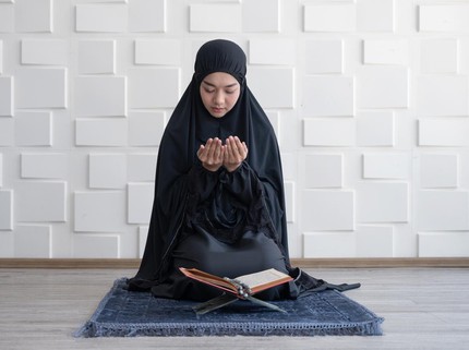 Doa Akhir dan Awal Tahun Islam Beserta Tata Cara & Waktu Membacanya