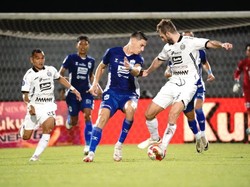 Menang 0-2 dari PSIS, Pelatih Persija Akui Diuntungkan Kartu Merah