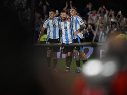 Wonderkid Como Dapat Pujian dari Lionel Messi