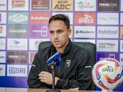 Paul Munster Terancam Absen Dampingi Persebaya Saat Lawan Arema