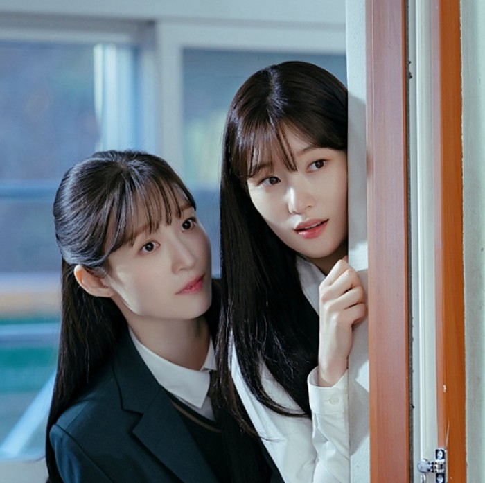 Seo Ji Hye dan Jung Chae Yeon dalam Family by Choice / Foto: Soompi