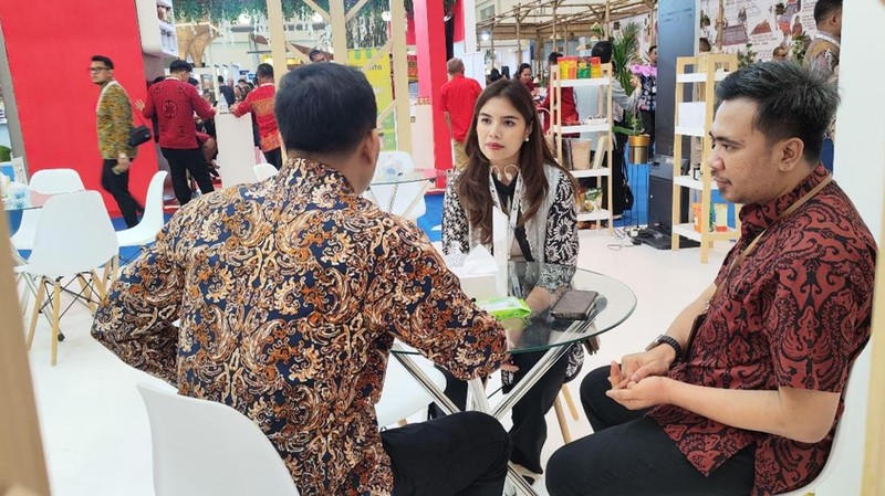 Sebanyak 11 mitra binaan, debitur, dan Desa Devisa yang didukung oleh Lembaga Pembiayaan Ekspor Indonesia (LPEI) berhasil membukukan potensi transaksi sebesar