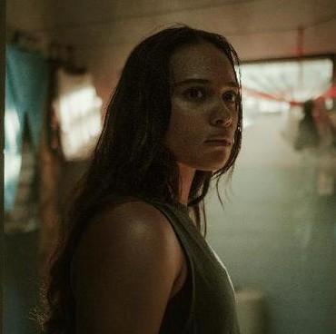 Sinopsis Film 'The Shadow Strays' Aksi Aurora Ribero Jadi Pembunuh Bayaran