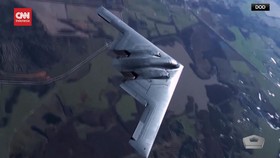 VIDEO: Pengebom Siluman B-2 AS Serang Gudang Senjata Houthi