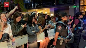 VIDEO: Penggemar Ramai Datangi Hotel Tempat Liam Payne Meninggal