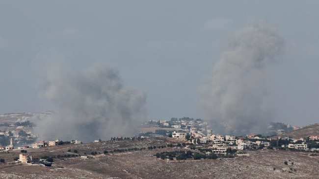 Pasukan militer Israel menyerang situs keuangan yang terkait dengan milisi Hizbullah di ibu kota Beirut, Lebanon, Minggu (20/10) malam.