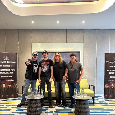 Manggung dengan Vokalis Baru, Firehouse Siap Beri Kejutan di Konser Jakarta