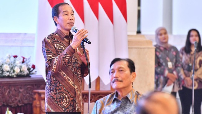 Joko Widodo (Jokowi) pulang ke kampung halaman di Surakarta atau Solo, Jawa Tengah, usai lengser dari kursi kepresidenan, Minggu (20/10).