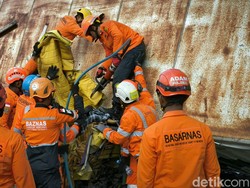 Evakuasi Laka Karambol di Bantul Dramatis, Petugas Pakai Alat Ekstrikasi