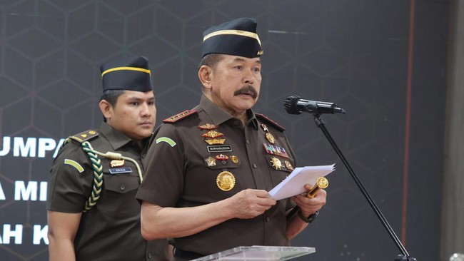 Jaksa Agung ST Burhanuddin menakut-nakuti menindak para jaksa nan tidak alim terhadap pengarahan soal pemberantasan korupsi.