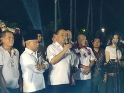 Budi Arie-Gabungan Relawan Syukuran di Tugu Proklamasi: Terima Kasih Jokowi