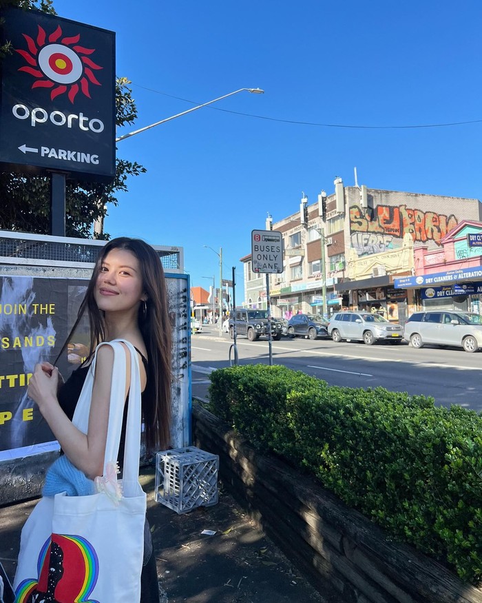 Sebelum resmi debut sebagai penyanyi, Olivia Marsh pernah menggeluti dunia model cilik hingga memenangkan kompetisi Cinderella Childern's Korea Contest pada tahun 2011 silam./ Foto: instagram.com/livvy_marsh