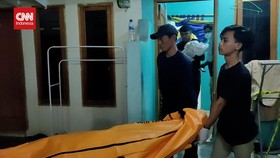 VIDEO: Pulang Kerja, Suami Temukan Istri dan Bayinya Tewas di Rumah