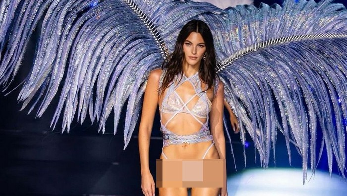 6 Sayap Spektakuler Victoria's Secret Show, Dilengkapi Kinetik hingga Kaca 18 Kg