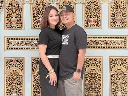 5 Potret Wendi Cagur dan Sang Istri yang Beda Usia 11 Tahun, Selalu Tampil Mesra Bun