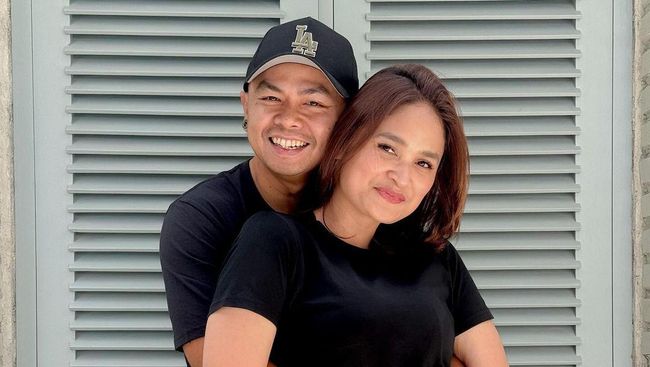 Istri Ungkap Kondisi Wendi Cagur Usai Dilarikan ke Rumah Sakit karena GERD