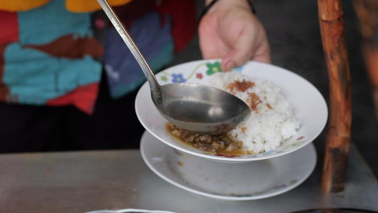 Beef curry street food in the Blok M area, South Jakarta, Indonesia known as Gultik.