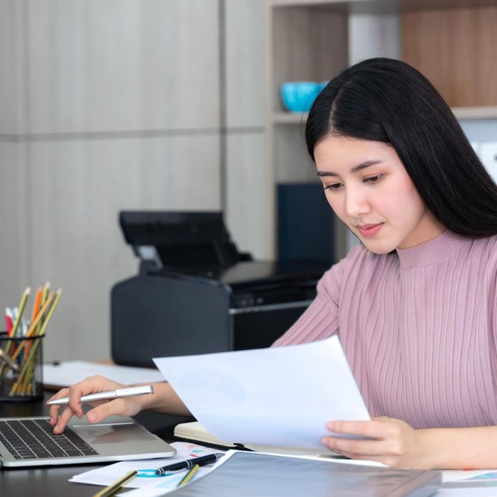 Ingin Menjadi Perempuan Mandiri yang Cerdas Secara Finansial? Begini Caranya!/ Foto: Freepik.com/jcom