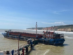KKP Temukan Kapal Maling Pasir Laut Lagi, Kali Ini di Bengkulu