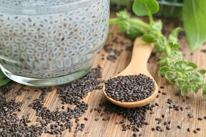 Perbedaan selasih dan chia seed/Foto: Freepik.com/thanthima