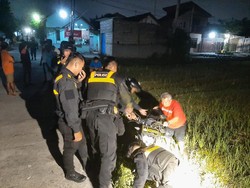 Momen Bripda Langlang Kena Gebuk Warga Saat Kejar Geng Bermotor di Bantul