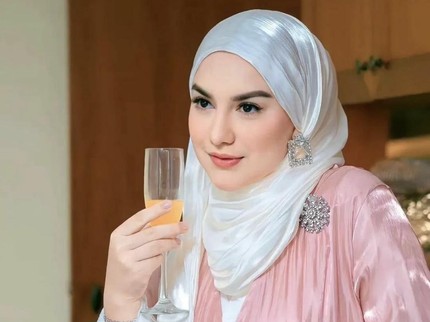 Irish Bella Diberi Mahar Pernikahan Sebuah Masjid, Seperti Apa Hukumnya dalam Islam?