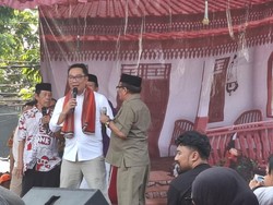 RK Janji Hidupkan Pentas Lenong di Kecamatan Tiap Malam Senin