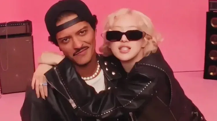 Rose BLACKPINK dan Bruno Mars di video musik APT.