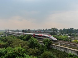 Perjalanan Whoosh Normal Lagi Usai Atap Seng Warga Nyasar