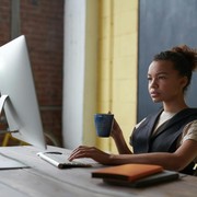 Skill Ini Harus Kamu Persiapkan Sebagai Perempuan di Era Digital, Apa Saja Itu?