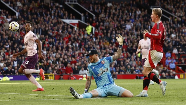 Manchester United menang dramatis atas Brentford di Liga Inggris, Sabtu (19/10) malam WIB. Ini kemenangan pertama MU setelah 5 laga terakhir tak pernah menang.