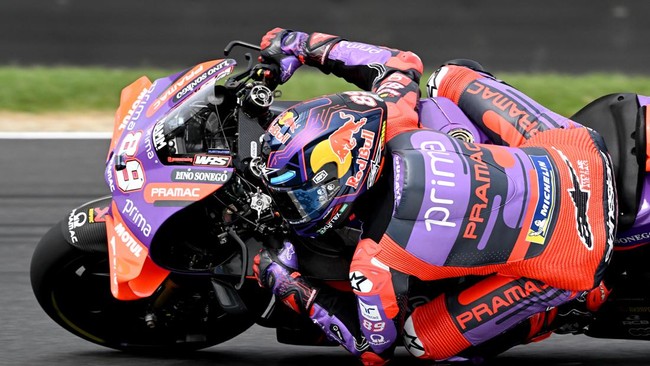 Duel Jorge Martin vs Pecco Bagnaia memunculkan kemungkinan terciptanya rekor 500 poin di akhir musim MotoGP 2024.