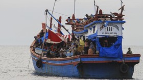 Malaysia Usir 2 Kapal Pengangkut Ratusan Imigran Ilegal dari Myanmar