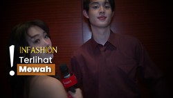 Gaya Kompak Livy Renata & Gabriel Prince dengan Outfit Merah Merona