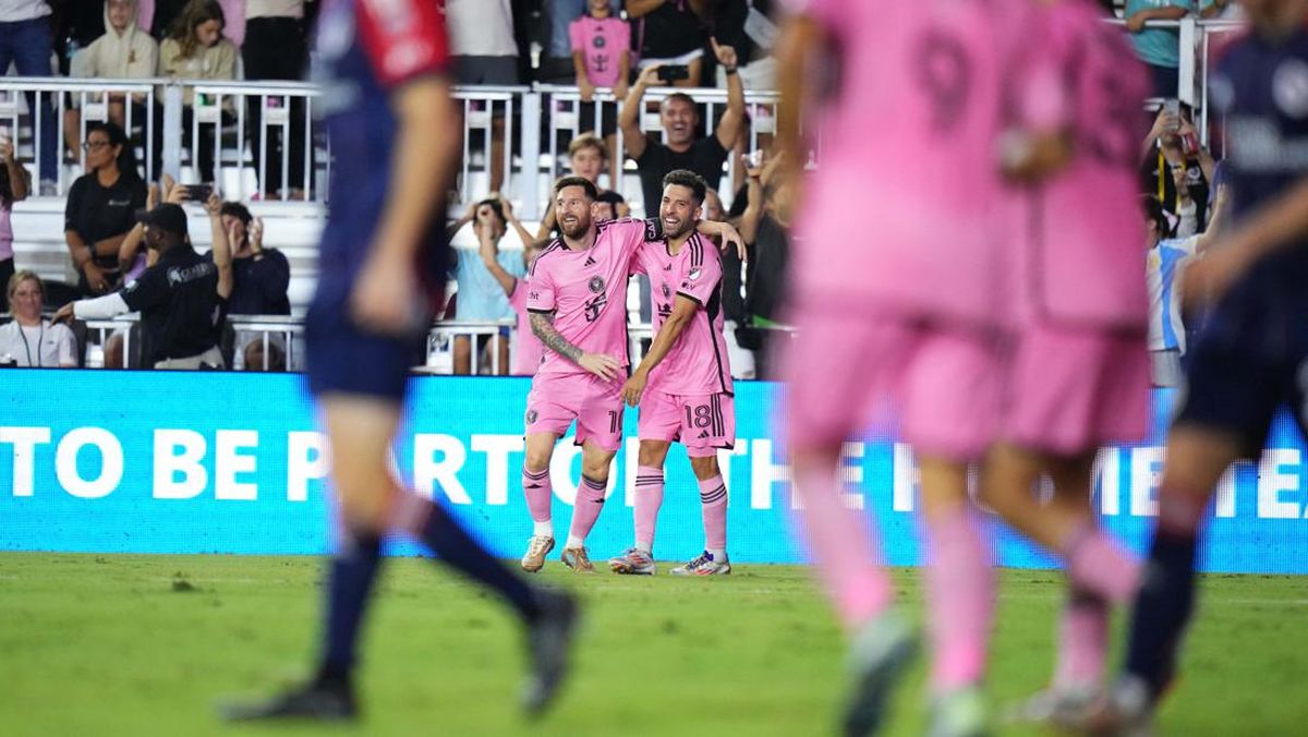 Kata-kata Messi Usai Jordi Alba Umumkan Pensiun di Akhir Musim