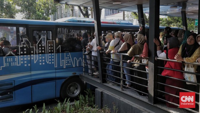 Pemprov DKI memberikan subsidi Rp11.500 per penumpang Transjakarta dan Transjabodetabek. Perluasan rute akan dipertimbangkan lebih matang.