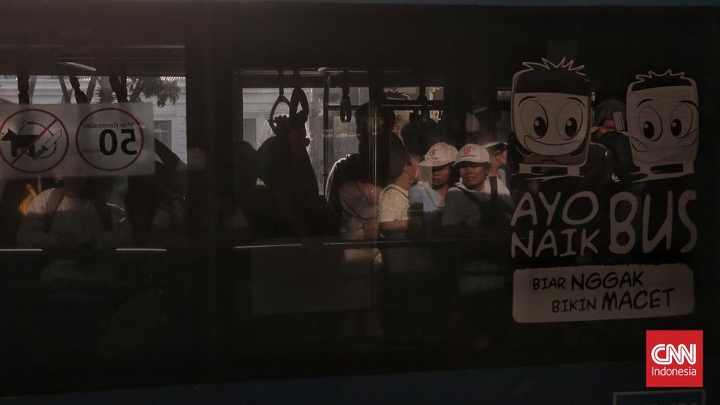 Daftar Tj-Mikrotrans Layani Warga hingga Larut di Malam Tahun Baru