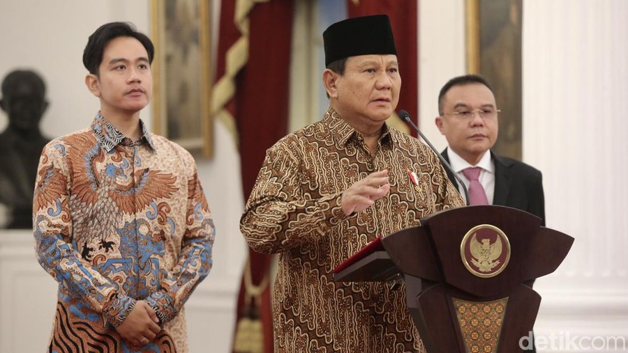 Momen Prabowo Umumkan Menteri Kabinet Merah Putih Pengumuman kabinet pemerintahan Prabowo-Gibran dilakukan di Istana Kepresidenan Jakarta, Minggu (20/10/2024) malam.
