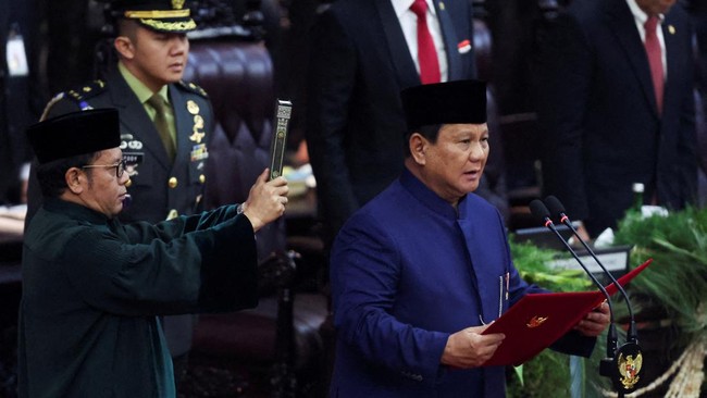 Sejumlah ketua umum partai politik masuk dalam Kabinet Merah Putih kepemimpinan Prabowo dan Gibran.