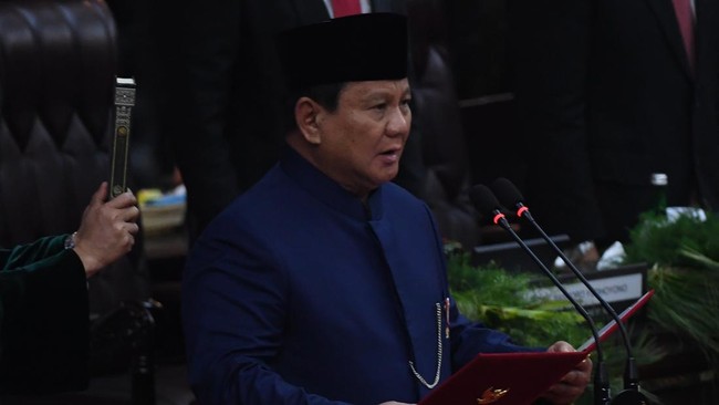 Gerindra menggelar Kongres Luar Biasa (KLB) hari ini dan sepakat menetapkan Prabowo Subianto sebagai Ketua Umum DPP Gerindra 2025-2030.