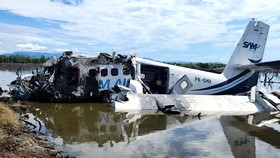 FOTO: Hancur Badan Pesawat SAM Air usai Jatuh di Gorontalo