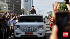 Warga dari Berbagai Daerah Tumpah Ruah di Solo untuk Sambut Jokowi