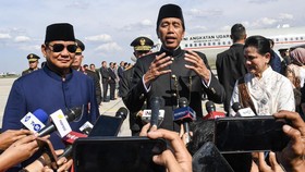 Respons Jokowi soal Prabowo Ingin Bawa Menteri-Wamen Bermalam di Akmil