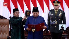 VIDEO: Momen Prabowo-Gibran Baca Sumpah Presiden-Wapres RI