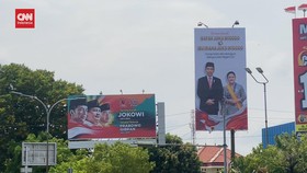 VIDEO: Warga Solo Bersiap Sambut Kepulangan Jokowi