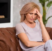 5 Alasan Perempuan Alami Depresi di Usia 40-an Menurut Psikolog