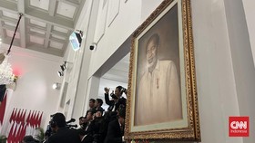 Foto Jokowi Dipajang di Istana, Beda Sendiri dengan Foto Presiden Lain