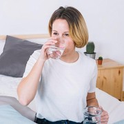 8 Manfaat Minum Air Putih Setelah Bangun Tidur bagi Tubuh